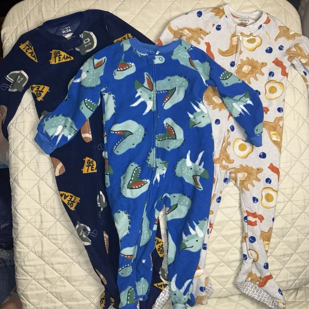 2t carters Fleece Sleeper Lot Of 3